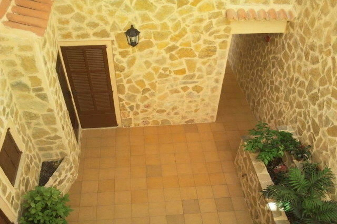 Can Gallu كالا راتخاذا المظهر الخارجي الصورة